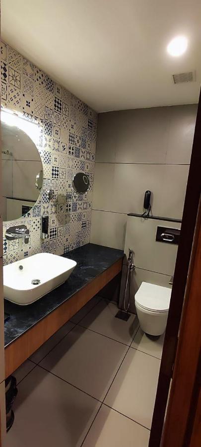 Hotel Sky Penta Residency Iritti Zewnętrze zdjęcie
